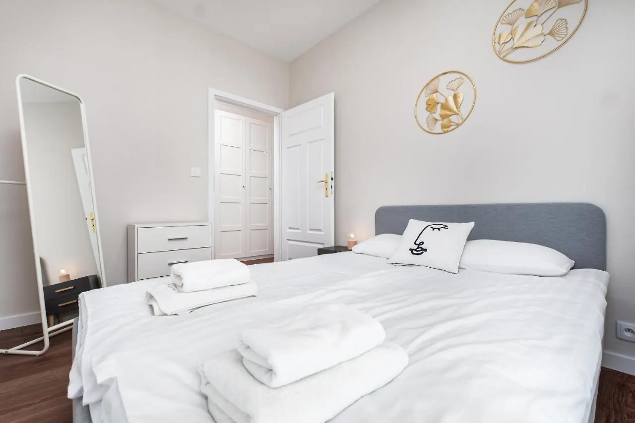 Apartment Aleja Sikorskiego 18 By Homeprime Warsaw