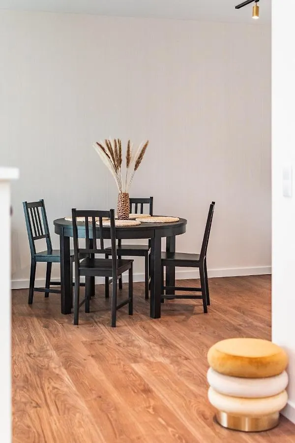 Aleja Sikorskiego 18 By Homeprime Warsaw Apartment